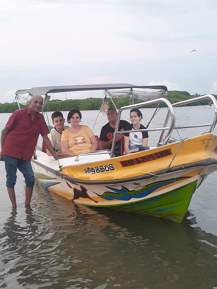 Prasa Boat Safari
